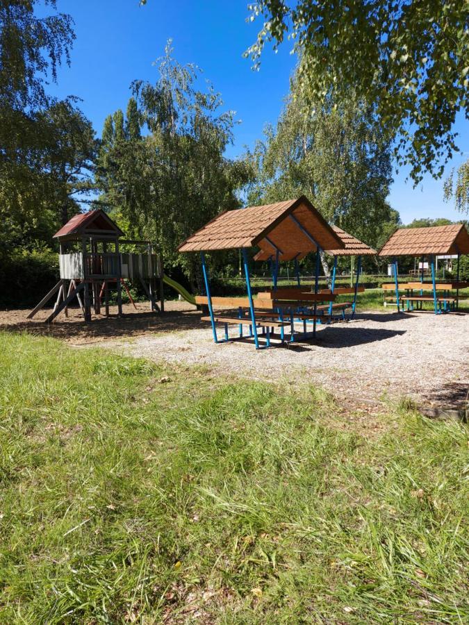 Tulipan Bungalow Camping Resort Gyenesdias Luaran gambar