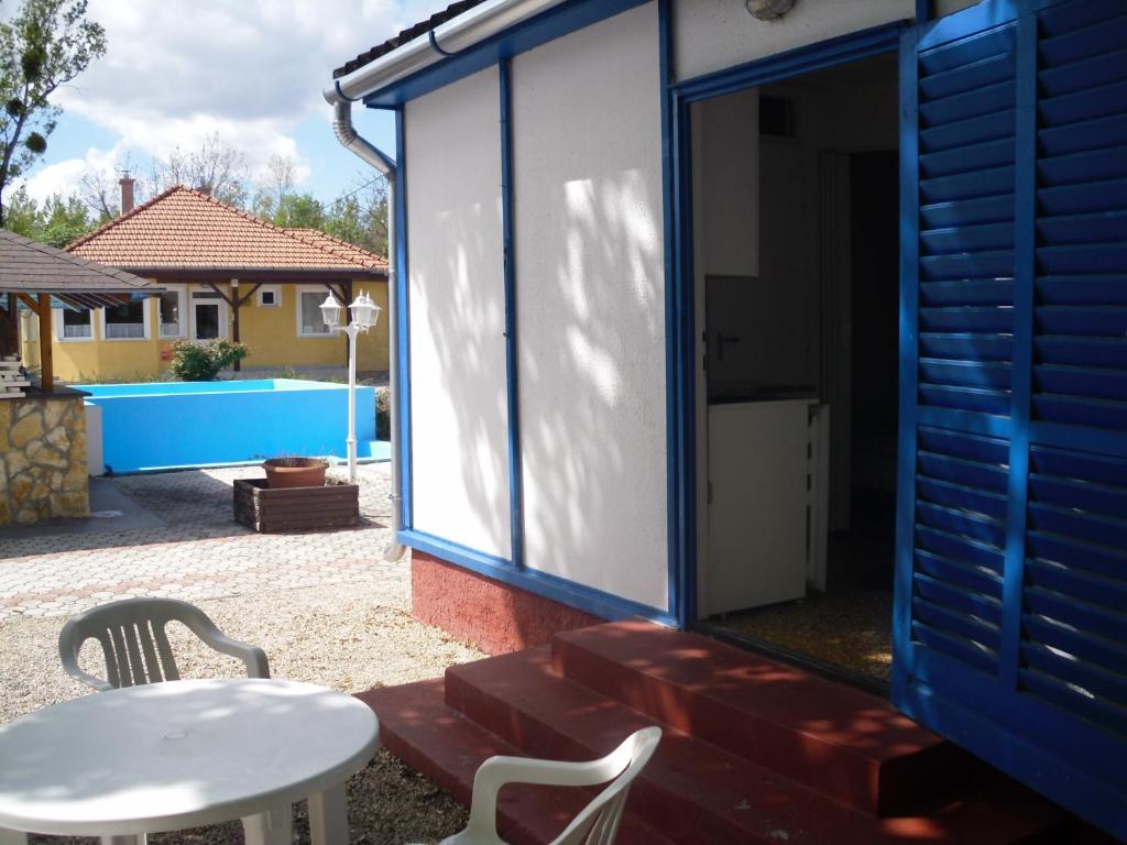 Tulipan Bungalow Camping Resort Gyenesdias Luaran gambar